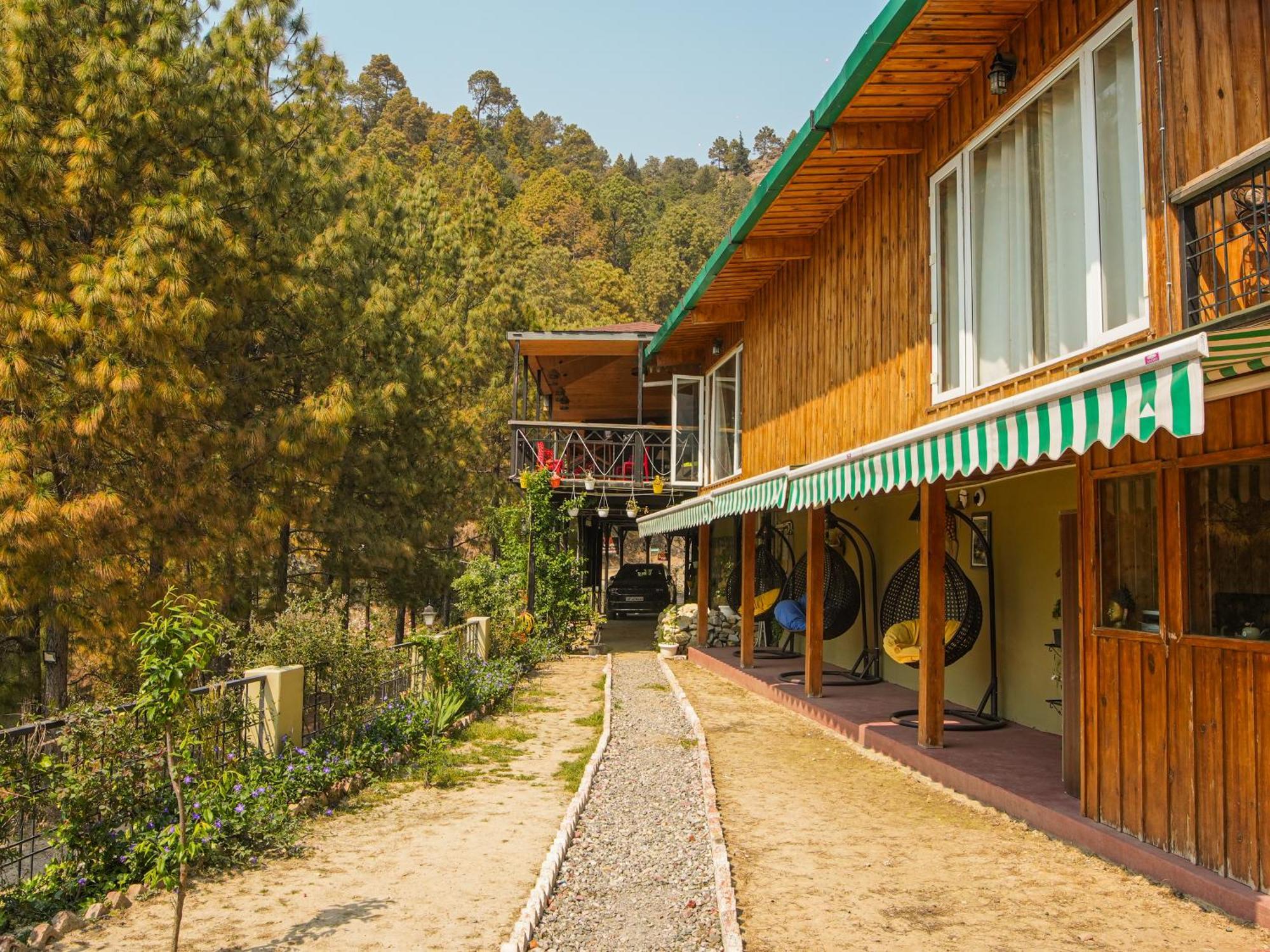 Отель Thehimalayanliving Whistling Pines Муктешвар Экстерьер фото