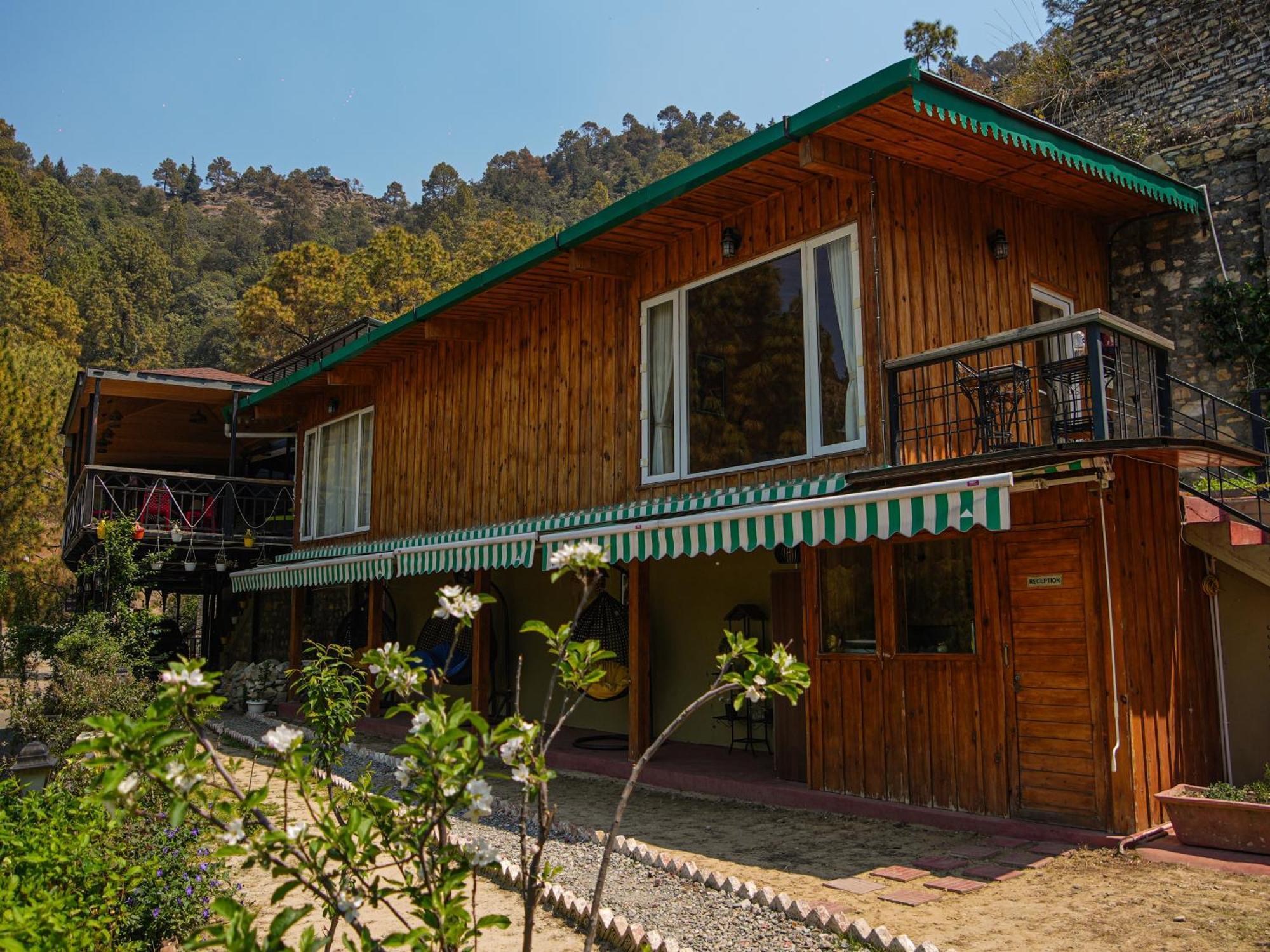 Отель Thehimalayanliving Whistling Pines Муктешвар Экстерьер фото
